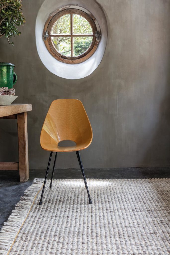 231_001_0_00700_2000300_r