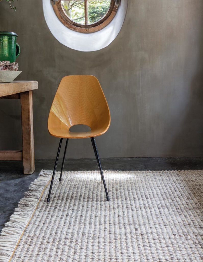 231_001_0_00700_2000300_r