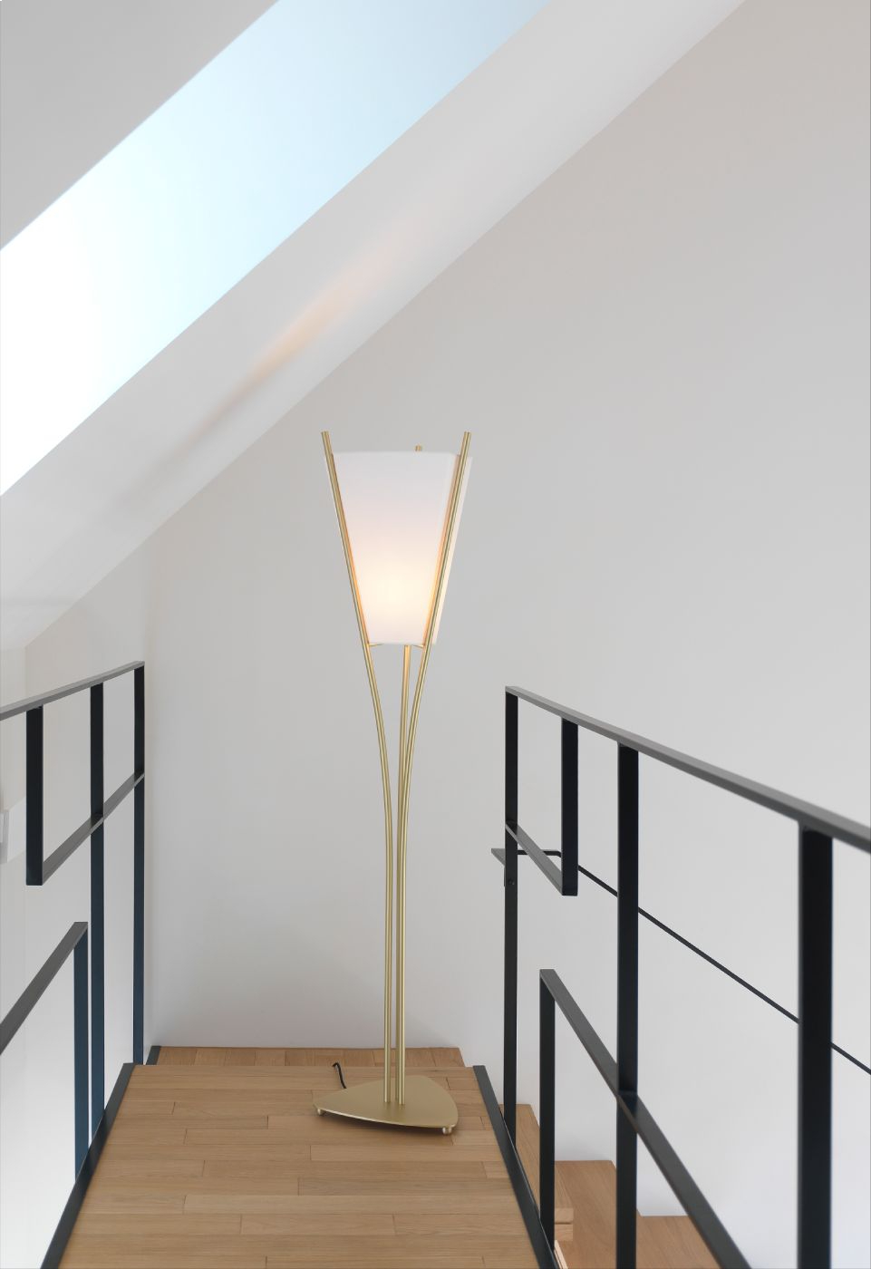 Curve - Floor lamp